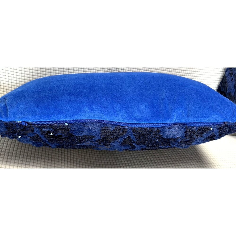 Aviva Stanoff Blue Sequined Blanket and 2 Pillow Luxury set, Super Soft, NWT, MS - Picture 10 of 10
